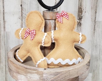 Gingerbread Couple / Gingerbread Tiered Tray / Christmas Tier Tray Filler / Coffee Bar Decor / Christmas Shelf Sitter / Gingerbread decor