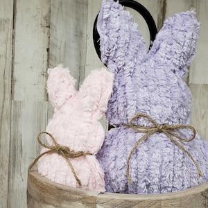 Paarse chenillehaas / chenilledecor / paasmanteldecor / boerderij paasdecor / lentedecor / neutraal Pasen / laag ladevuller