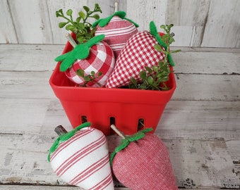 Fragole in tessuto/Arredamento primaverile della fattoria/Vassoio a strati di fragole/Riempitore per ciotola di fragole/Fragole in peluche/Bar primaverile