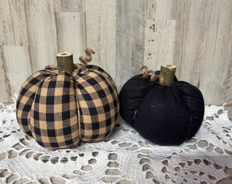 Primitieve boerderijpompoenen / boerderijpompoenen / primitieve geruite pompoenen / herfstdecor / stofpompoenen / gelaagde lade herfst