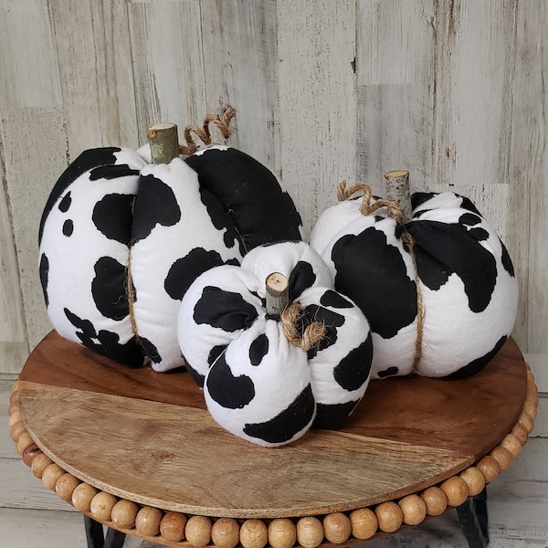 Calabazas de vaca / Decoración de otoño de granja / Decoración de repisa de otoño de granja / Decoración de vacas / Decoración de vaca Holstein / Decoración de otoño de granja / Calabazas de tela