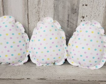 Set med 3 MINI prickiga tygägg / påskskålsfyllnadsdekor / miniägg / lantlig påskdekor / vårdekor