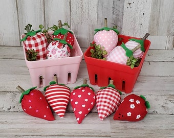 Fresas de tela / Decoración de primavera campestre / Bandeja de fresas / Relleno para cuenco de fresas / Fresas de peluche / Barra de café de primavera