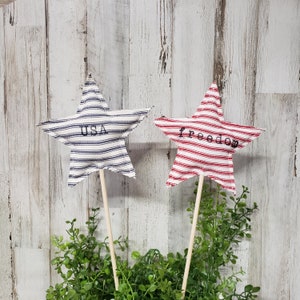 Fabric Star Picks / Farmhouse Patriotic Flower Picks / Freedom Decor / Memorial Day Decor / 4th July decor / Tier Tray Decor / Hutch Flags