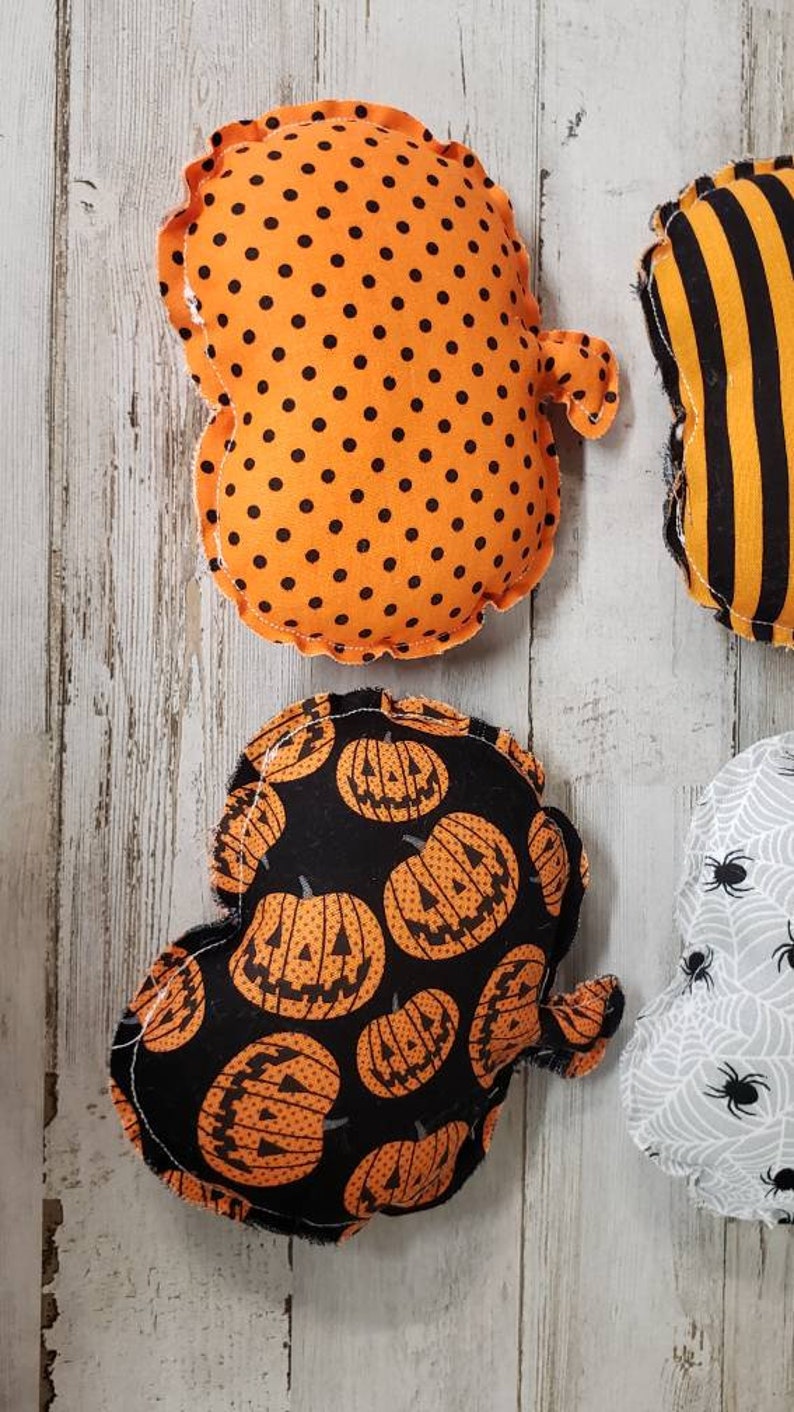 Set of 4 Halloween Fabric Pumpkins / Halloween Pumpkin Decor / Halloween Decor / Hocus Pocus Tiered Tray Decor / Halloween Bowl Filler image 4