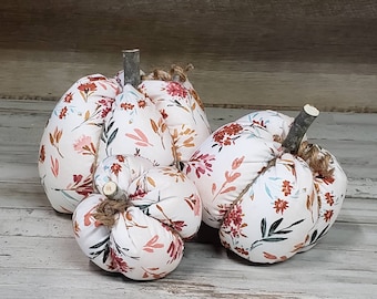 Tissu à fleurs Citrouille / Décoration d'automne champêtre / Citrouilles en tissu / Décoration de citrouille / Fleurs d'automne / Pièce maîtresse de la citrouille / Mariage d'automne