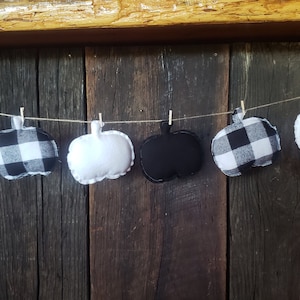 Fall Pumpkin Garland / Fall Decor / Halloween Garland / Fabric Pumpkins / Pumpkin Mantel Banner / Fall Banner / Fall Mantel Decor