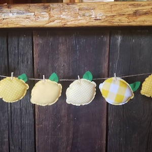 Lemon garland, lemon banner,  Lemon Home Decor / Summer Decor / Lemon Tier Tray / Lemon Decor / Summer Lemon Banner / Plush Lemon
