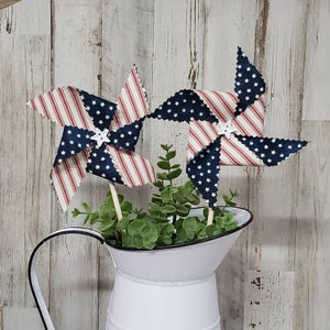Patriotic Fabric Pinwheels / Farmhouse Patriotic Flags / Patriotic Pinwheels / Memorial Day Decor / 4th July decor / Tiered Tray Decor