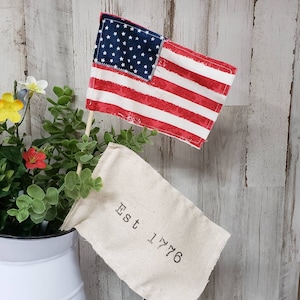 Banderas de tela / Mini banderas americanas de la cabaña de la granja / Bandera de la vieja gloria / Decoración del Día de los Caídos / Decoración del 4 de julio / Decoración de la bandeja de nivel / Banderas de Hutch