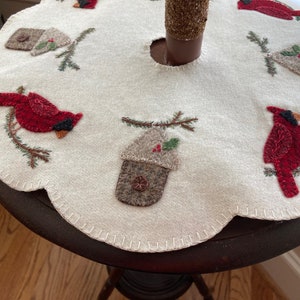 DIGITAL PATTERN Cardinal Visit  Small Christmas Tree Skirt or Table Topper 14&quot; diameter