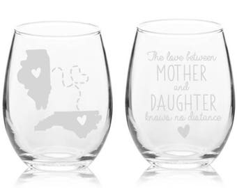 ENGRAVED The Love Between Mother And Daughter Knows No Distance Stemless Wine Glass | Mother's Day Gift | For Mom Birthday | Going Away