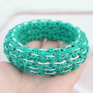 Hand Knitted wooden Bangle Bracelet, Green and White Bracelet, Cuff Bracelet. Wooden bracelet covered with cotton thread