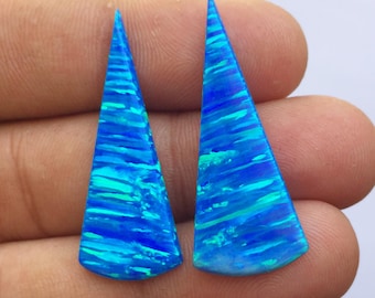 Rainbow Fire Opal Cabochon Pair Triangle\Trillion Shape Blue Green Fire Pattern Matching Stones For Earrings Designer Jewelry Gemstone Set