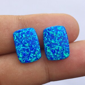 Par de cabujones de ópalo azul fuego con forma rectangular y patrón de fuego azul, piedras a juego para pendientes, joyería de diseño, conjunto de piedras preciosas.