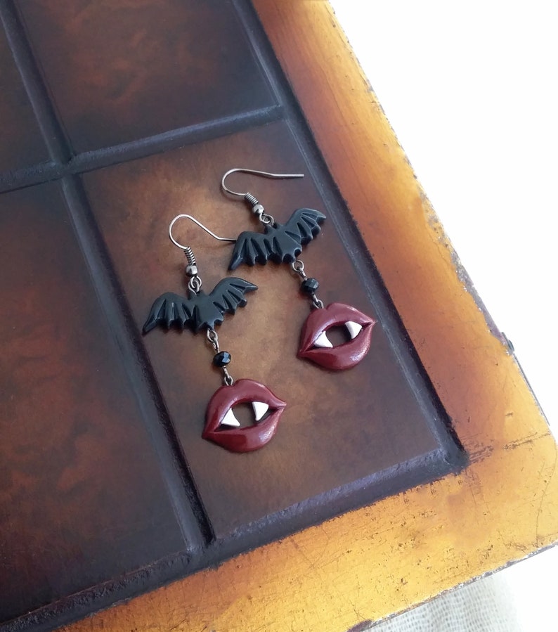 Vampires mouth and bat earrings, vampire halloween earrings handmade from polymer clay, dracula earrings, halloween jewelry, bite earrings image 10