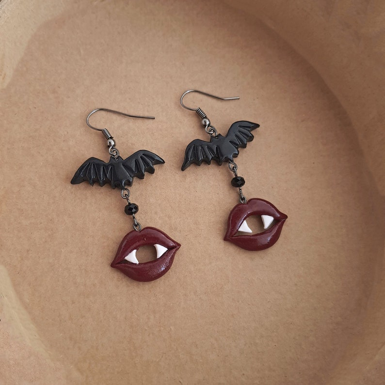 Vampires mouth and bat earrings, vampire halloween earrings handmade from polymer clay, dracula earrings, halloween jewelry, bite earrings image 7