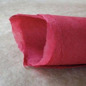 Fogli interi di rose, carta Lokta nepalese rosa scuro, carta Lokta per artigianato, creazione di biglietti, carta velina per tecniche miste, carta fatta a mano Khadi,