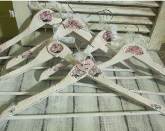 Wedding hangers,Custom order hanger,Bridesmaids&Bride Hangers,Pale pink roses hangers,Shabby chic roses hangers,Personalized hanger,Set of 6