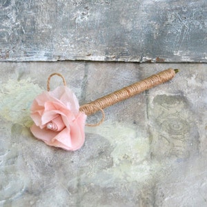 Rustic Guest Book Pen Twine Covered  Pink blush Flower,Shabby Chic Pen.Rustic Wedding Guestbook Pen Burlap Pen for Guest Book Cottage pen