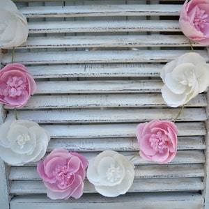Ghirlanda di fiori di carta velina, ghirlanda di nozze, matrimonio carta ghirlanda, ghirlanda di festa, fiori di carta rosa pallido, fiori matrimonio, ghirlanda personalizzata,