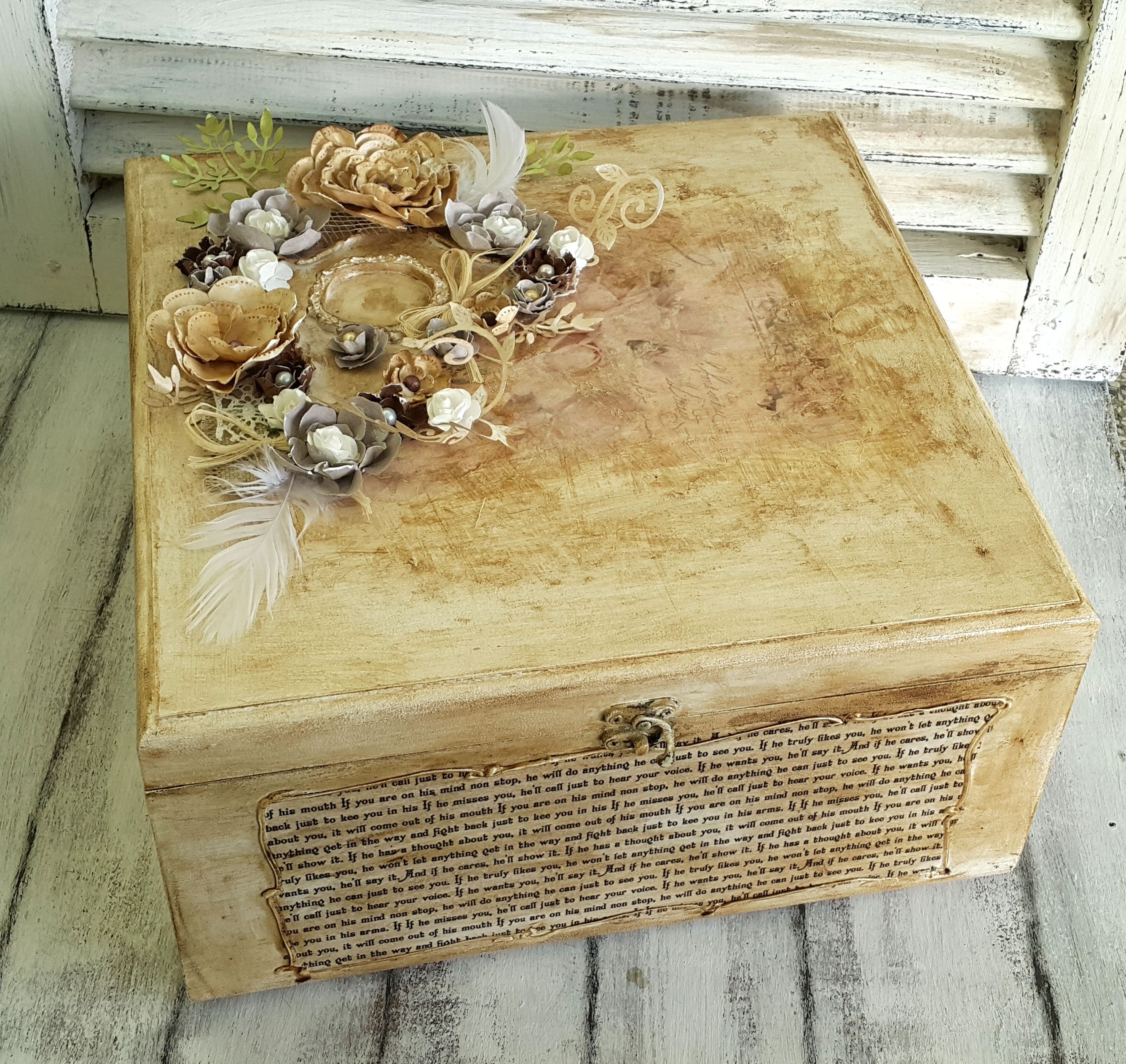 Vintage wedding card box ideas | Honestweddingadvice.com