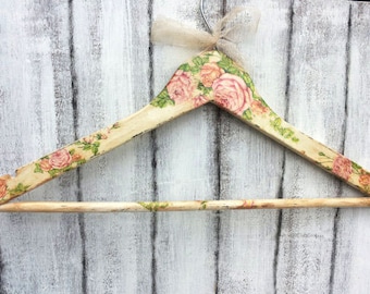 Wedding hanger, Bridal Hanger, Wedding dress, wedding gift, Custom hanger, Personalized hanger, Shabby chic vintage rustic wedding hanger