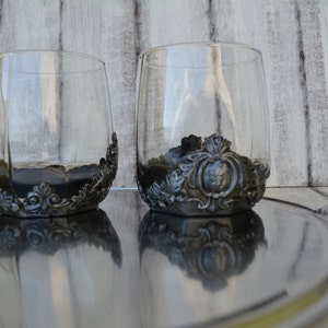 Whiskey glasses, Groom Gift, 2 Personalized Rocks Glasses, Whiskey Glass Set, Groomsmen Wedding Gift, Gifts for Him,Custom Monogram Glasses