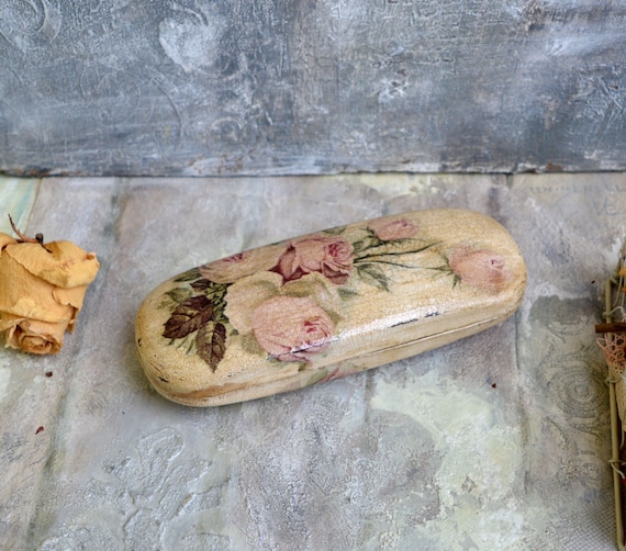 Roses eye glass caseVintage eyeglass caseAntique Roses Art Etsy