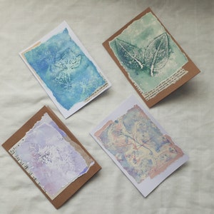 Ensemble de 4 cartes botaniques, cartes de vœux monoprint feuille faite à la main unique, collage d’impression de feuilles, nature fine art Royaume-Uni
