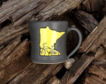 MN Mug, Bike w/ Yellow