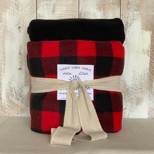 Personalized No Sew Knot Tie Fleece Blanket Throw Kit - Buffalo Plaid Blanket - Tie Blanket- Red and Black Plaid - Personalize with Name