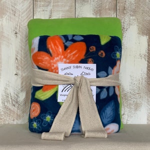Personalized No Sew Knot Tie Fleece Blanket Throw Kit - Floral Blanket - Tie Blanket- Mother&#39;s Day Blanket - Personalize with Name
