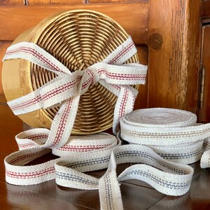 Graanzaklint - Ticking Ribbon - Feed Sack Burlap Ribbon - 3/4 inch breed - Ticking Ribbon - 5 Yard Lengths - Rood, Blauw, Tan Ticking