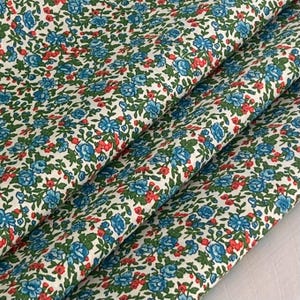 Klassischer Kaliko-Stoff - Blaue, Rote, Grüne Blumen - Kaliko-Druck - Baumwolle - lose Ware & Fat Quarter - 180