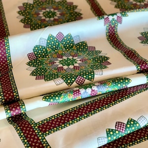 Cheater Quilt Top - 90" Breite Dahlie Muster - Breiter Rücken - 100% Baumwolle - Bulk Stock oder Half Yard - Hunter Green and Burgundy