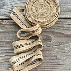 Graan Sack Lint - Zwart en Beige Gestreept Lint - Tikkend Lint - Feed Sack Jute Lint - 3/4 Inch Breed - Tikkend Lint - 5 Yards