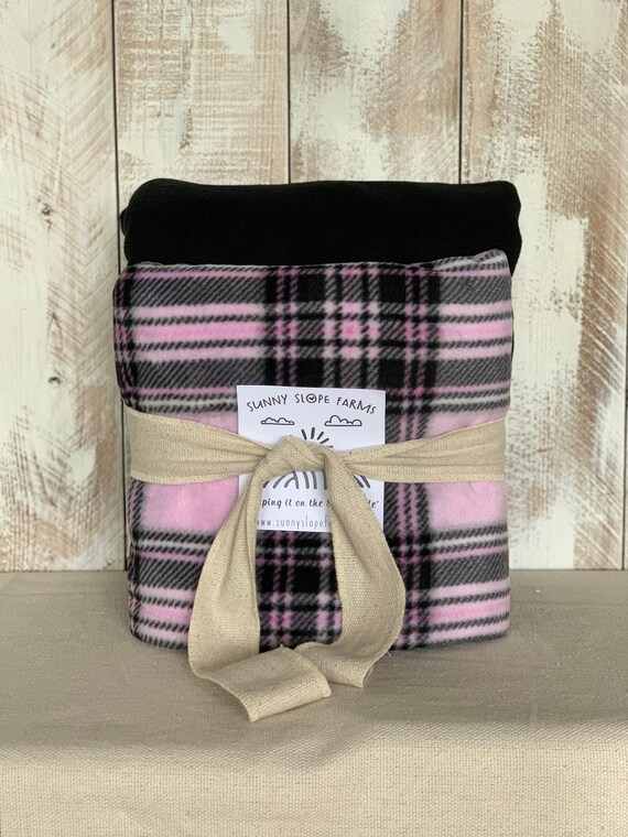 Personalized No Sew Knot Tie Fleece Blanket Throw Kit Plaid Blanket Tie  Blanket Pink and Black Plaid Personalize With Name 