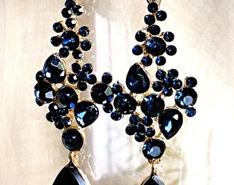 Blue stone dangling earrings