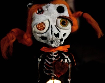 Gato esqueleto de Halloween de octubre con luz, muñeca de arte espeluznante coleccionable, muñeca linda y espeluznante del destino, esqueleto de muñeca hecho a mano, muñeca OOAK