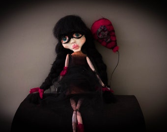 Niños fantasmas en adopción - Cornelia - Muñeca de arte linda y oscura - Muñeca de arte OOAK - Muñeca de niña fantasma ooak - Niña oscura y espeluznante - Muñeca de arte hecha a mano