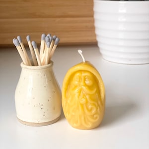 Bienenwachs Kerze Weihnachtsmann Kerze | Nikolaus | Alter Mann Winter | Nur Bienenwachs und ein Baumwolldocht | Handgefertigt von Flüsse und Straßen