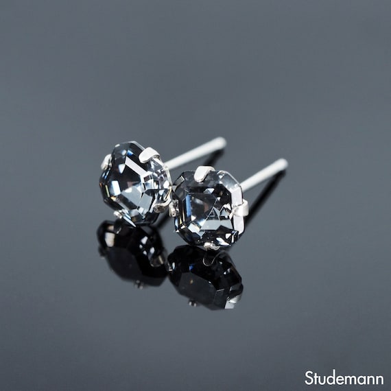 Onzuiver Onbevredigend strak Midnight Black Imperial Swarovski Crystal Stud Earrings - Etsy
