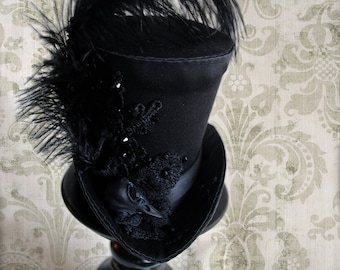 Edgar Allan Poe Mini Top Hat,Gothic Fascinator with Raven Skull,Victorian Mini Hat,Halloween Costume,Crow,Gothic Lolita-Made to Order