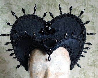 Dark Queen Gothic Headdress,Black Vampire Headpiece,Festival Headpiece,Black Tudors Headdress,Dark Renaissance Costume Attifet-Made to Order