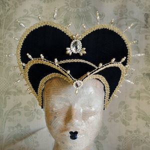Black & Gold Attifet,Tudors Headdress,Royal Renaissance Headpiece,Elizabethan Costume Headdress,Gothic Headpiece-Made to Order