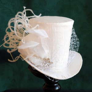 Bridal Mini Top Hat,Victorian Mini Hat with Veil,White Cocktail Hat,Alice in Wonderland,White Fascinator,Gothic Mini Top Hat-Made to Order