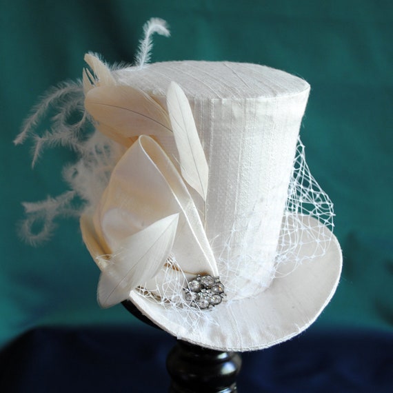 Bridal Mini Top Hat victorian Mini Hat With Veil ivory Cocktail
