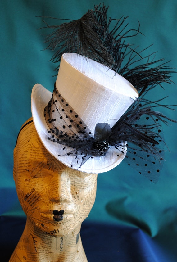 Cappello da donna bianco con struzzo, mini cappello a cilindro da sposa,  cappello da derby del