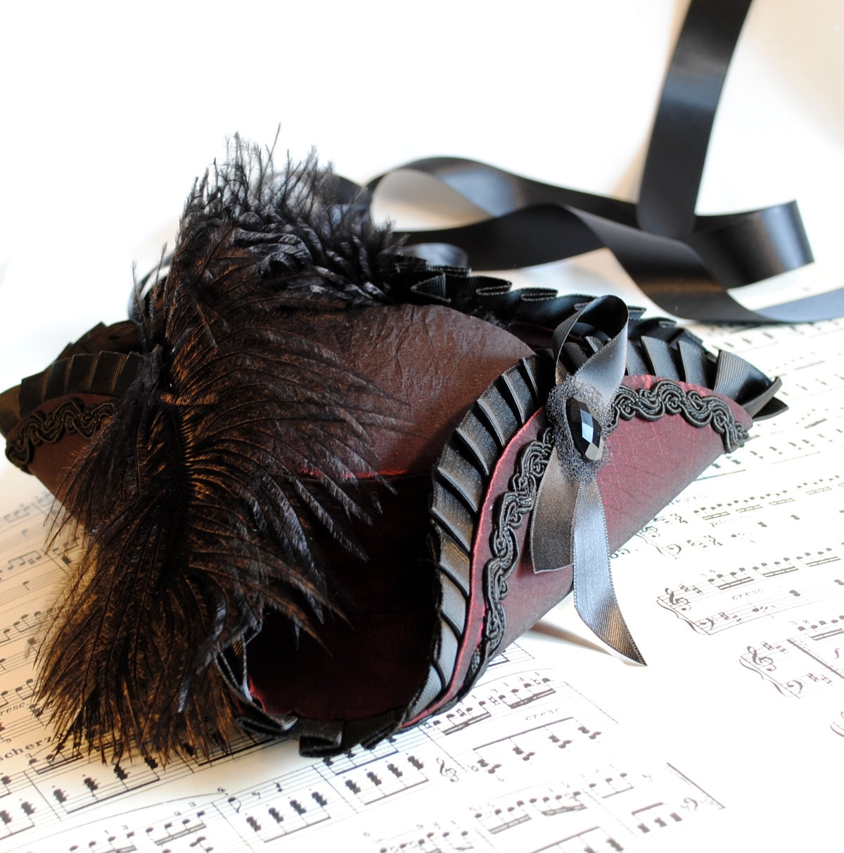 Mini cappello a tricorno, nero, bordeaux, blu, cappello di Maria Antonietta, cappello da pirata, fascinatore lolita gotica, costume barocco cappello a tricorno-fatto su ordinazione